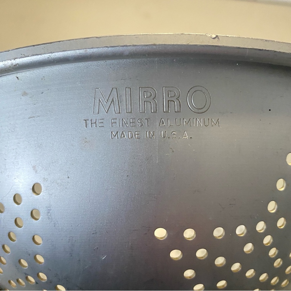Mirro Aluminum Colander with Star Design - Picture 6 of 9